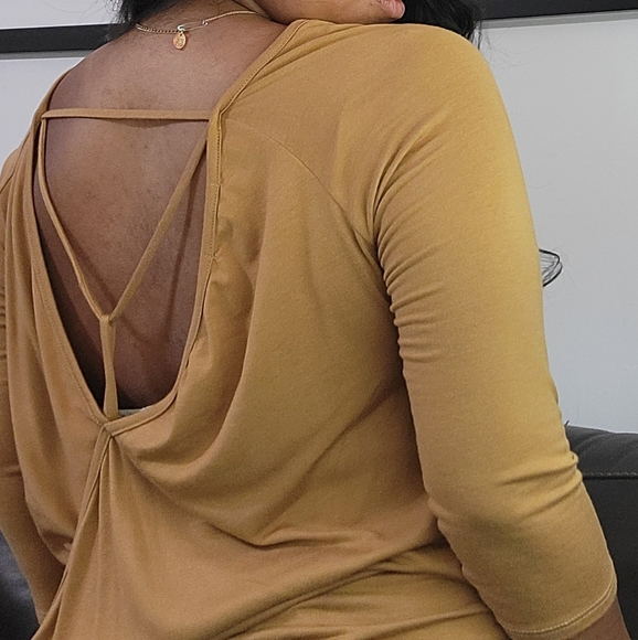 STAY GOLDEN MUSTARD TOP - Picture 6 of 16